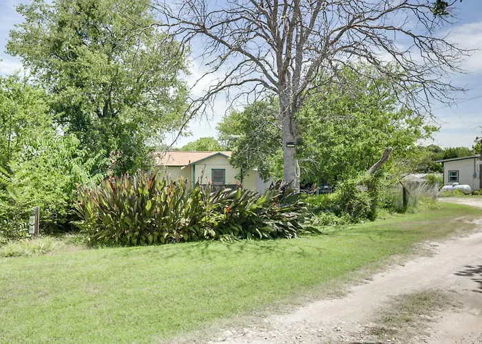 On-Site Trails! Cozy Whitney Cottage 2 Mi To Lake