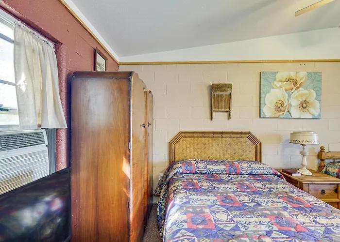 Hike, Fish & More: Quaint Lake Whitney Retreat