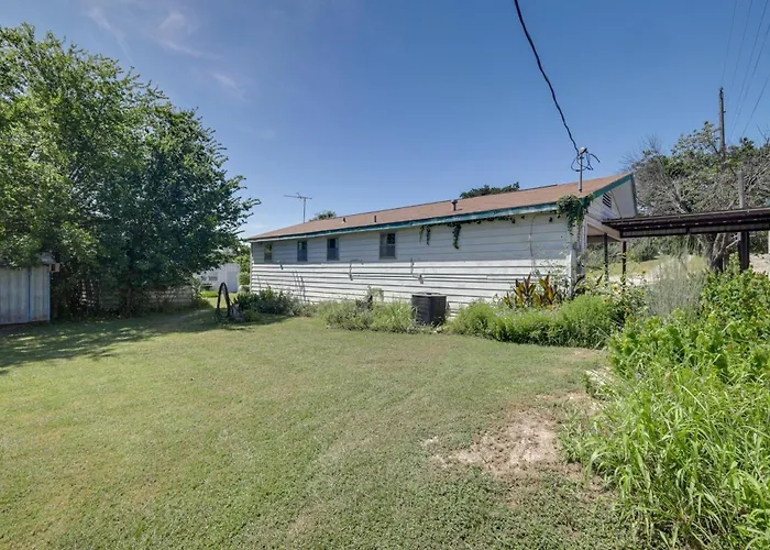Hike From Your Door! Pet-Friendly Whitney Home