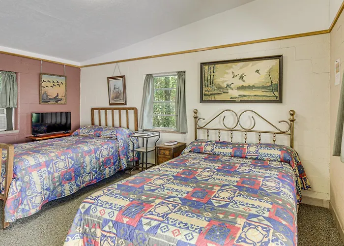 Patio & Trail Access: Lake Whitney Studio!
